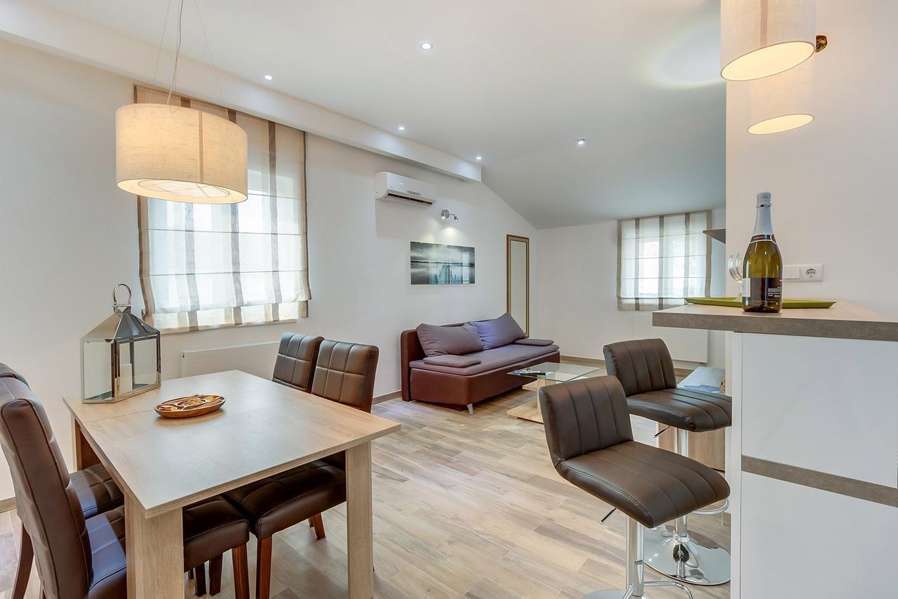 מאלי לוסיניי House Baumgarten מראה חיצוני תמונה